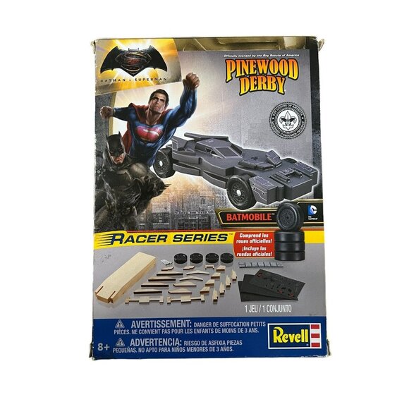 Revell Batman v Superman: BATMOBILE Pinewood‎ Derby Racer Series, Complete - Picture 2 of 5
